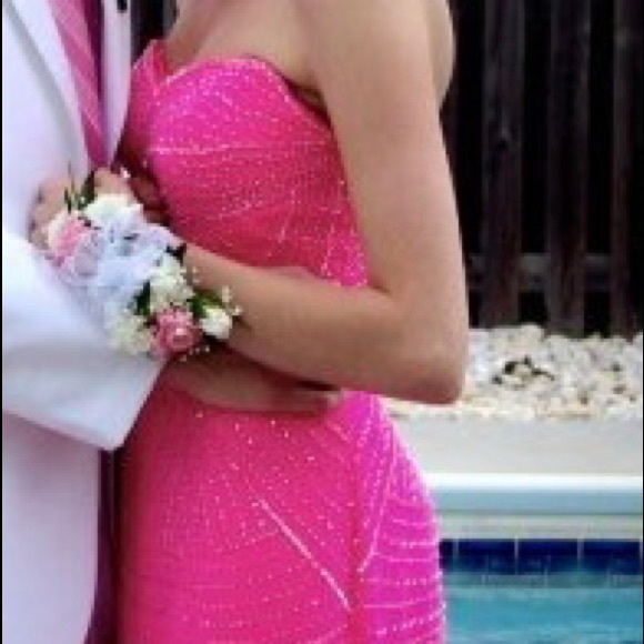 PROM DRESS - Picture 2 of 5